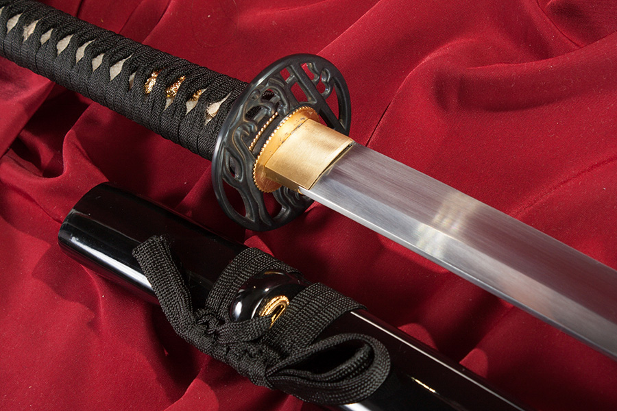 keleti-japan-fegyverek-katana-kuro-1-FBwa