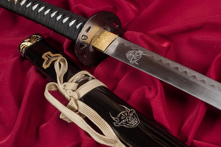 kill-bill-ordogfejes-katana-BjzD