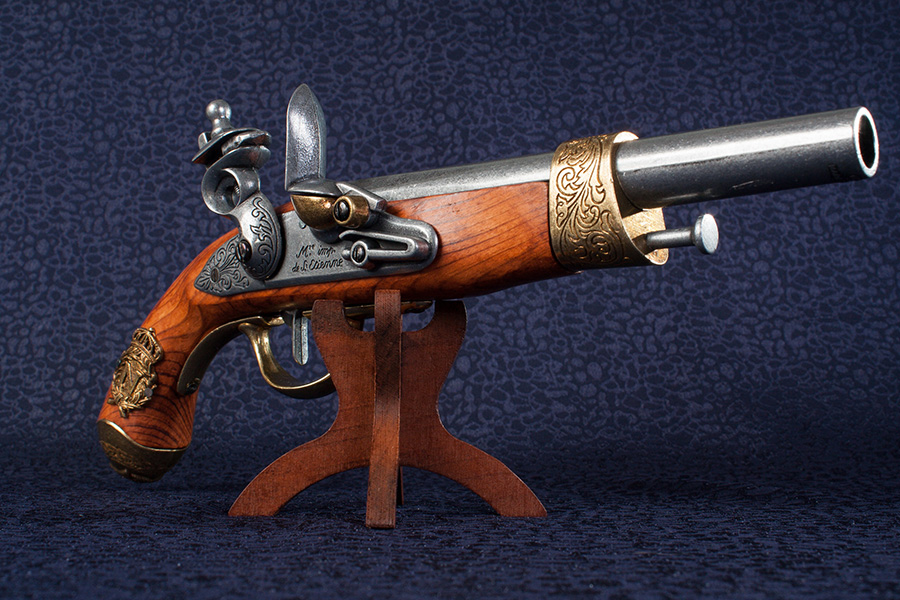 replika-korabeli-tuzfegyverek-pisztolyok-napoleon-pisztoly-grabieuval-1806-1-UCUh