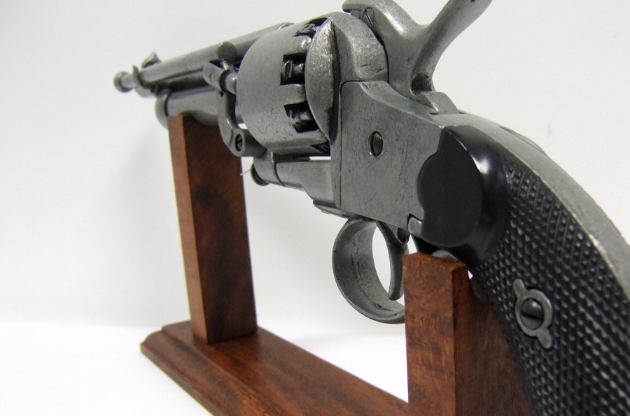 replika-korabeli-tuzfegyverek-revolverek-jean-alexandre-francois-lemat-csappantyus-revolver-1856-4-FDUf