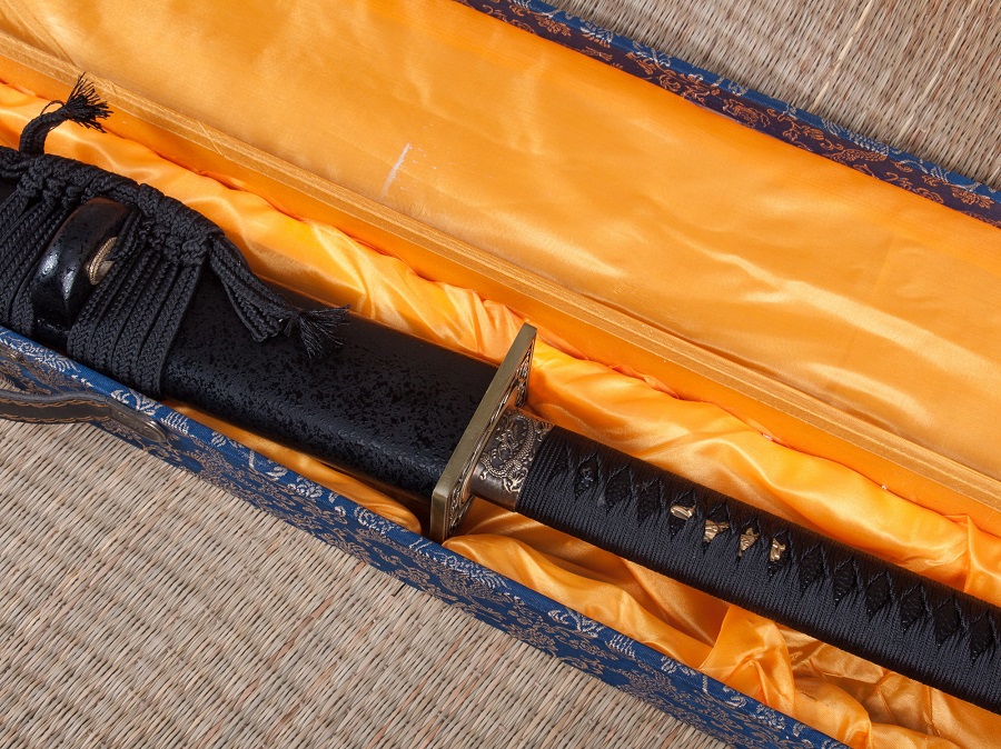 replika-shop-mozi-videojatek-fegyverek-scorpion-katana-mortal-kombat-5-7oho