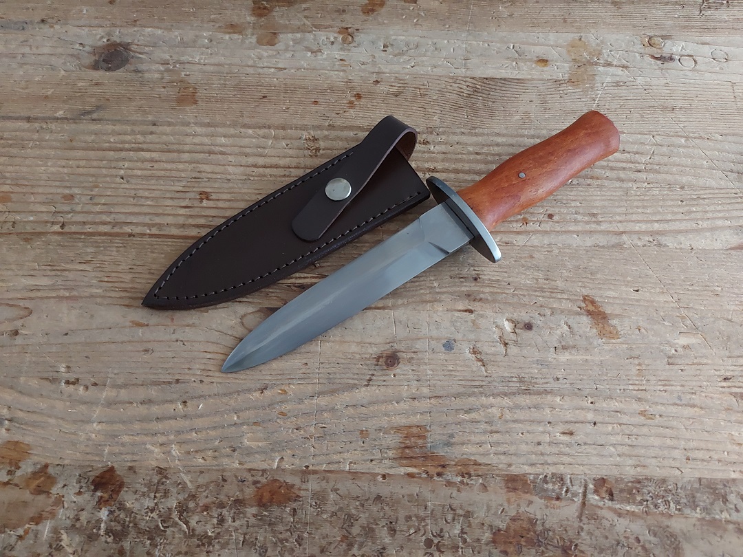 replika-taktikai-kesek-bayonetek-edzett-kes-csizmakes-1-5UqC