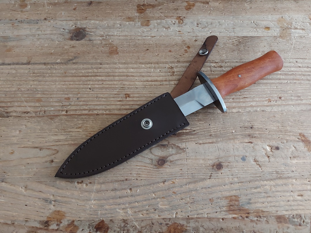 replika-taktikai-kesek-bayonetek-edzett-kes-csizmakes-3-Wl8a