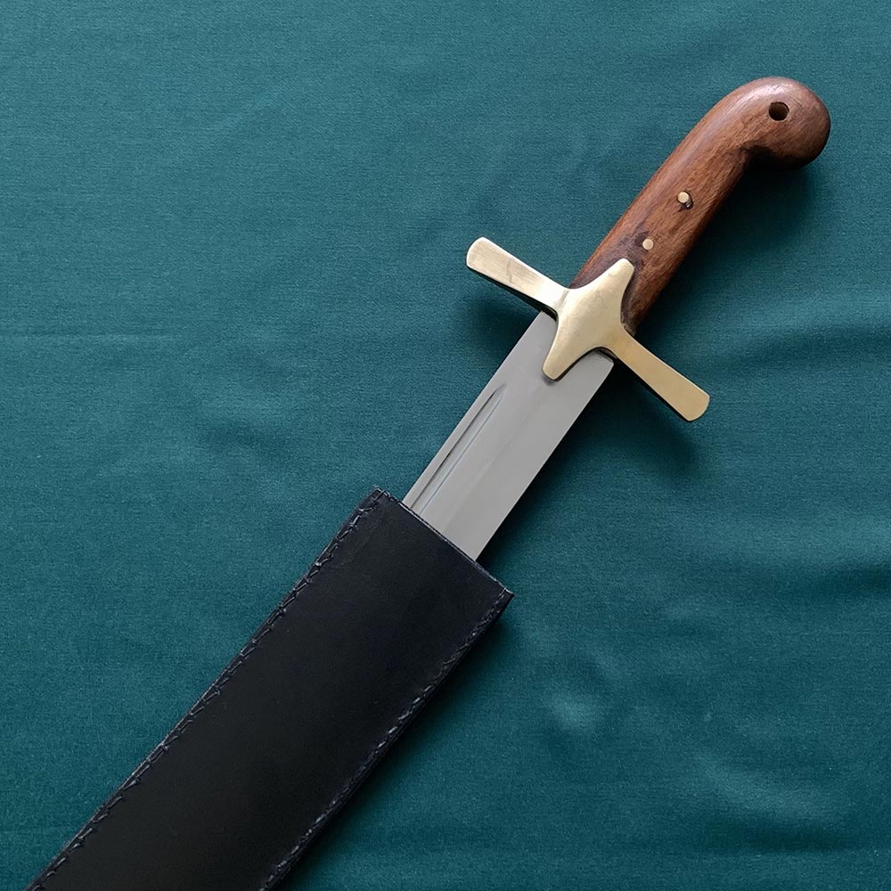torok-scimitar-UnzJ